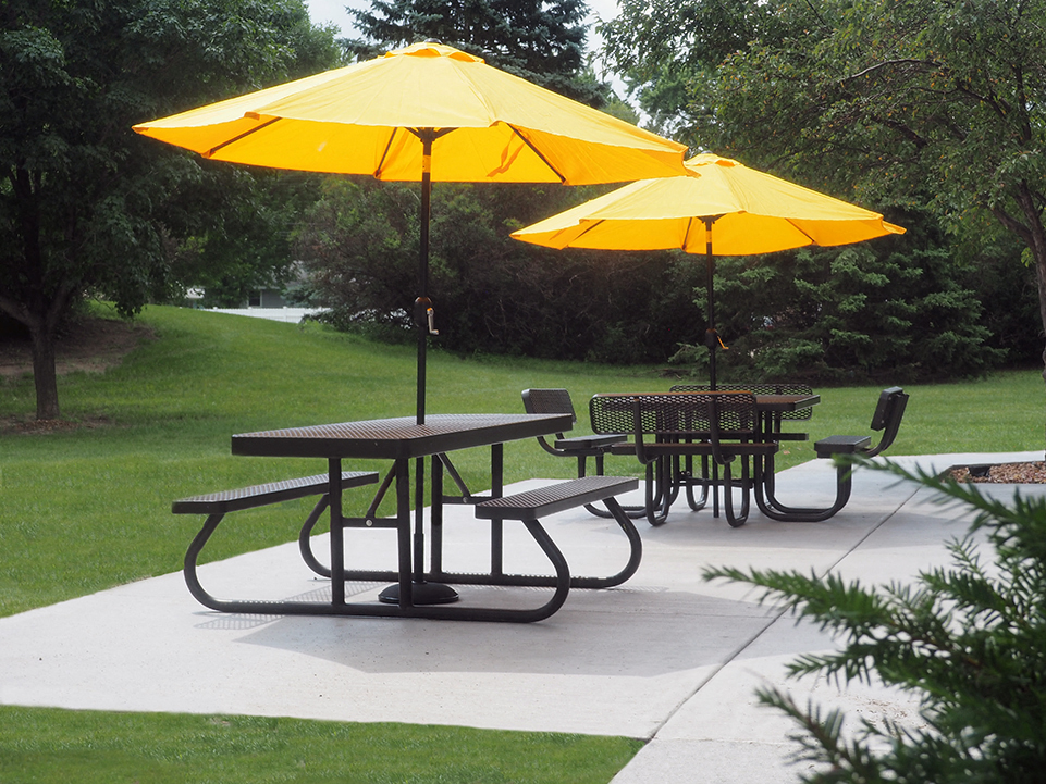 Knox Landing Apartments Patio