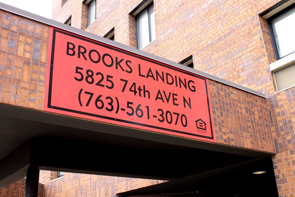 Brooks Landing Apartment Monument