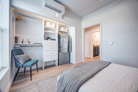 FLATZ 512 Bedroom