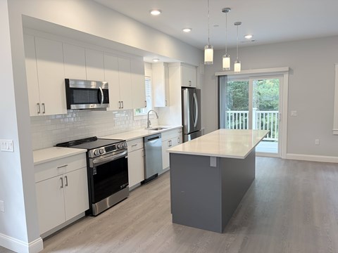 1279 Wampanoag Trail 2 Beds Apartment for Rent