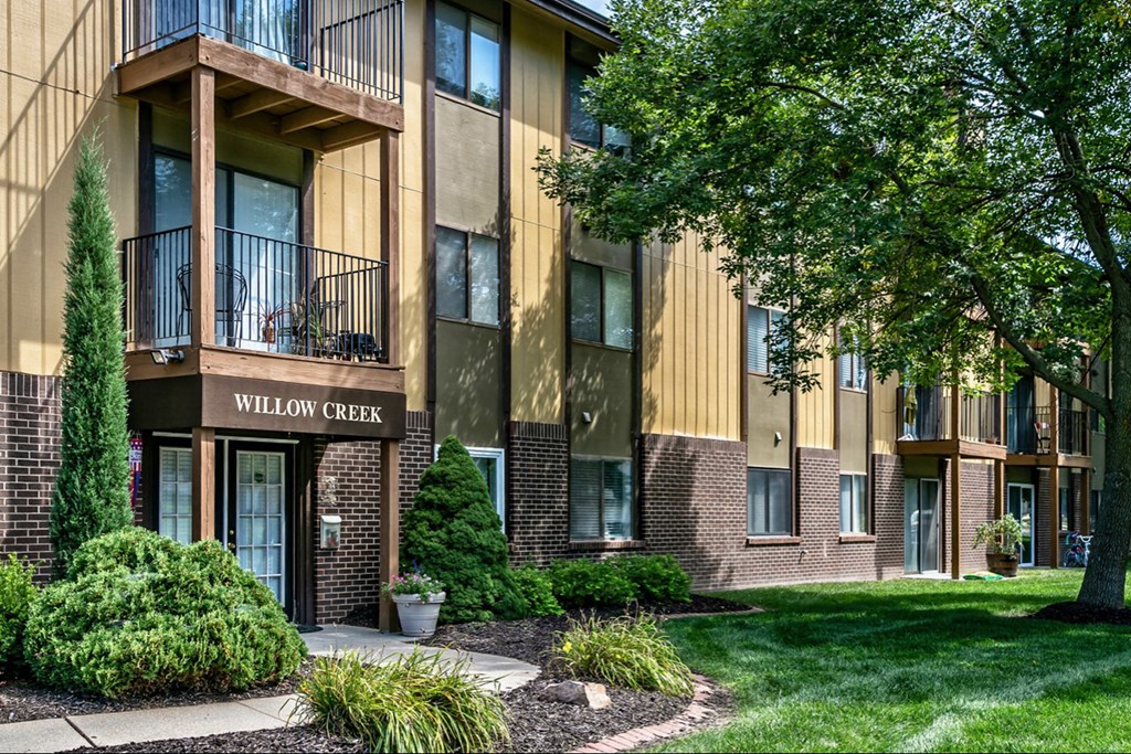 the building where the hotel is located