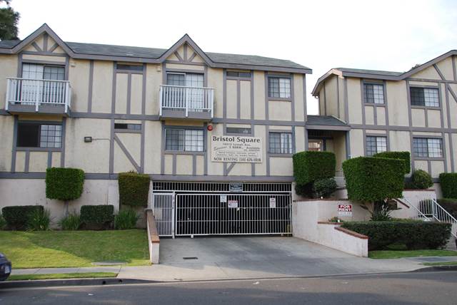 2-bedroom apartment at Bristol Square Apartments in Hawthorne, CA