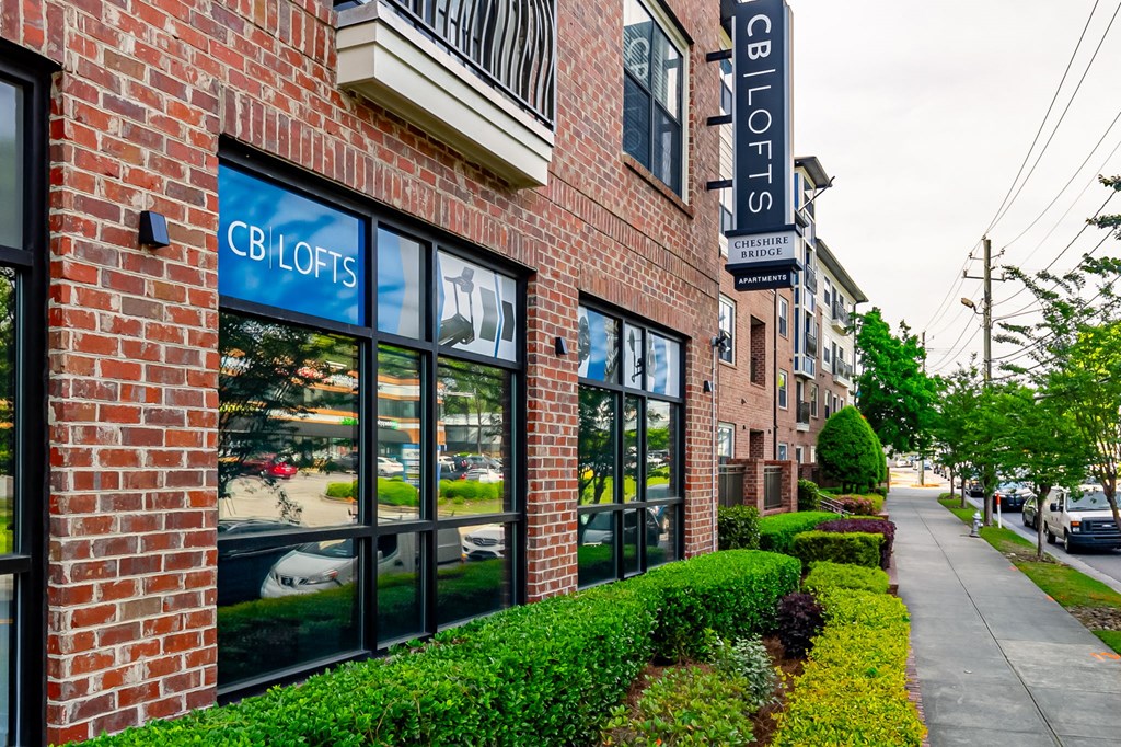 the building in which the hotel is located