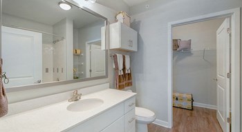 910 Walnut Avenue Studio-2 Beds Apartment for Rent - Photo Gallery 6