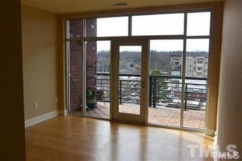 618 Boylan Avenue Unit 702 2 Beds Condo for Rent - Photo Gallery 4
