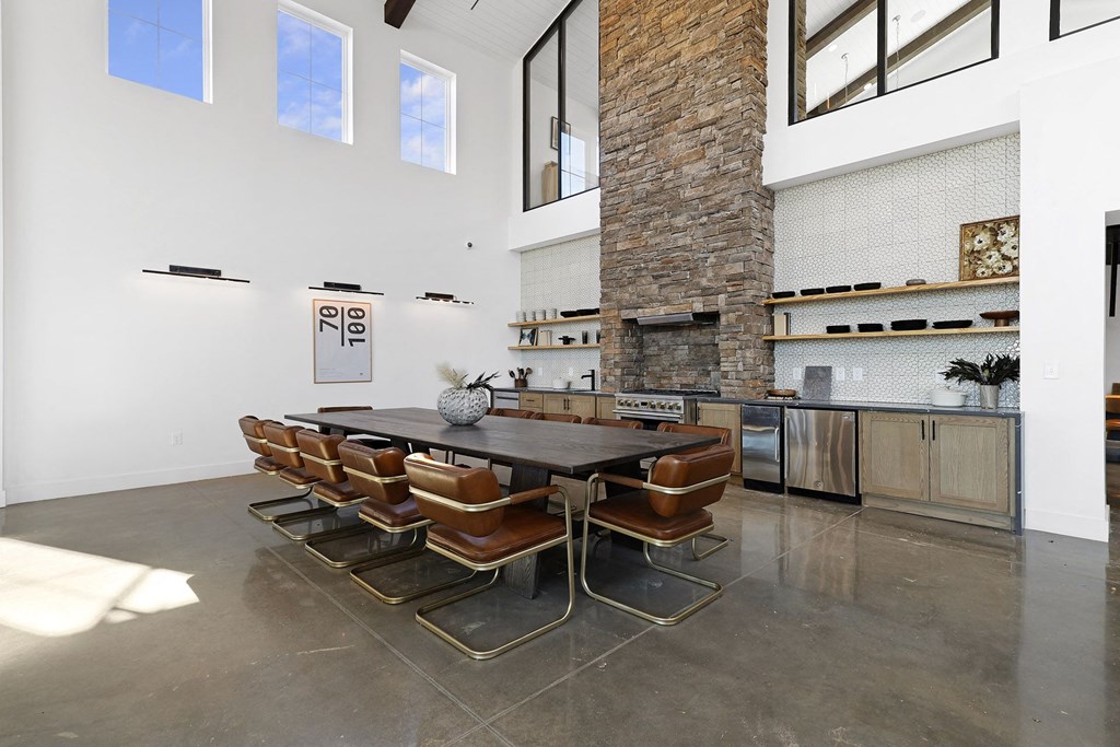 Clubhouse Dining at Terraces at High Mountain, Alabama, 35811