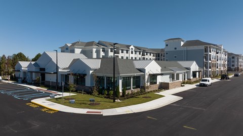 Building Exterior at Allure at Edinburgh, Chesapeake, Virginia