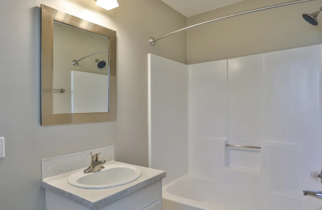 Bathroom With Bathtub at Ashbrook Village, Gastonia, 28054