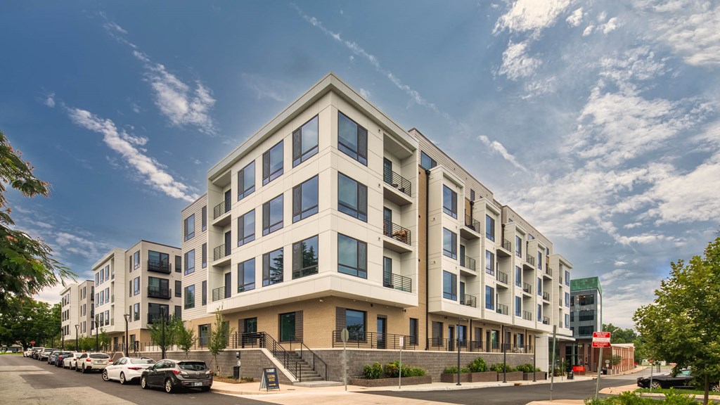 10 & Dairy Apartments Exterior