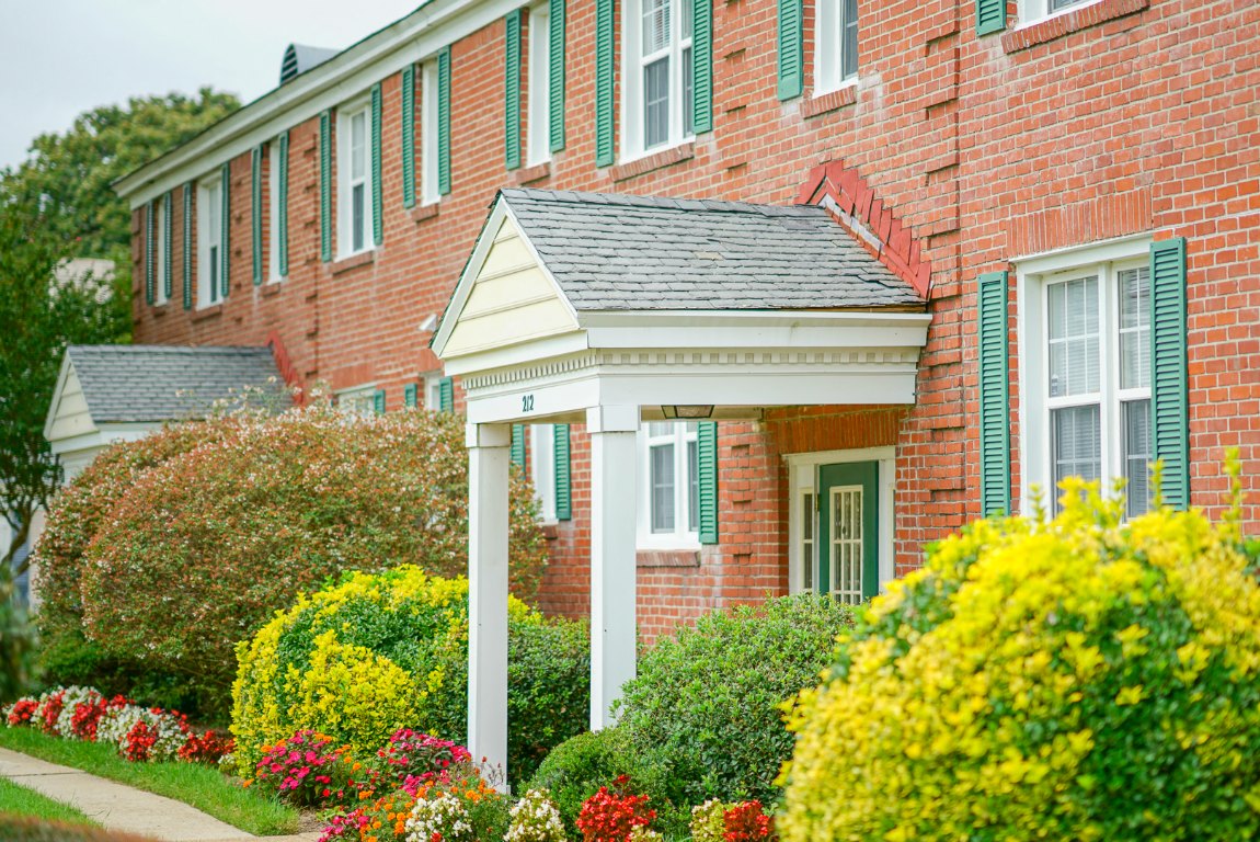 Bondale Apartments in Norfolk VA Exterior