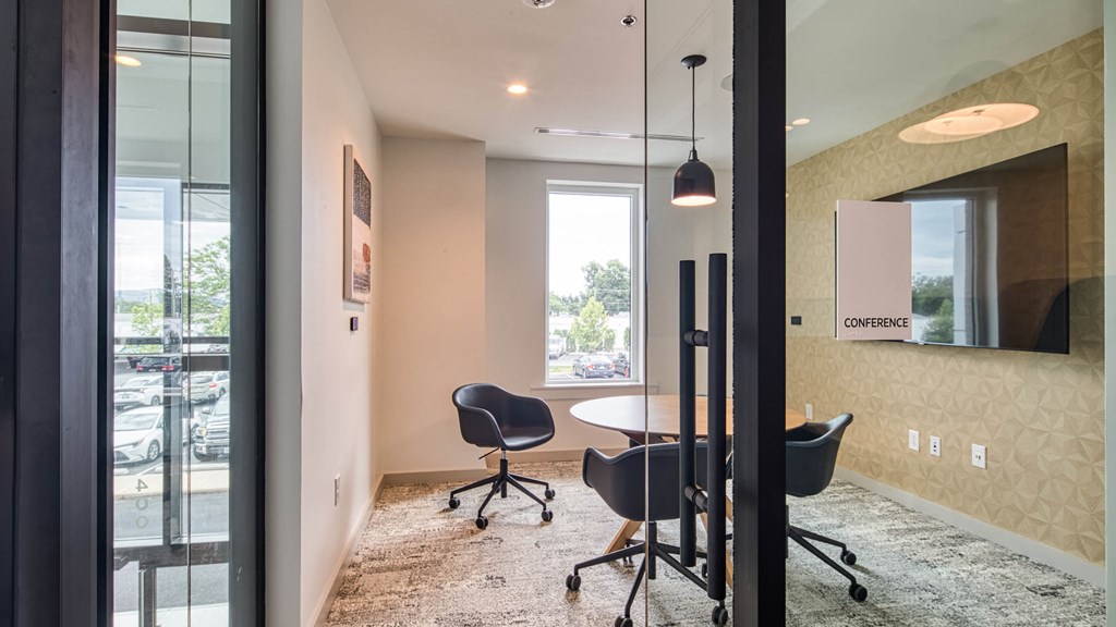 10 & Dairy Apartments Business Center