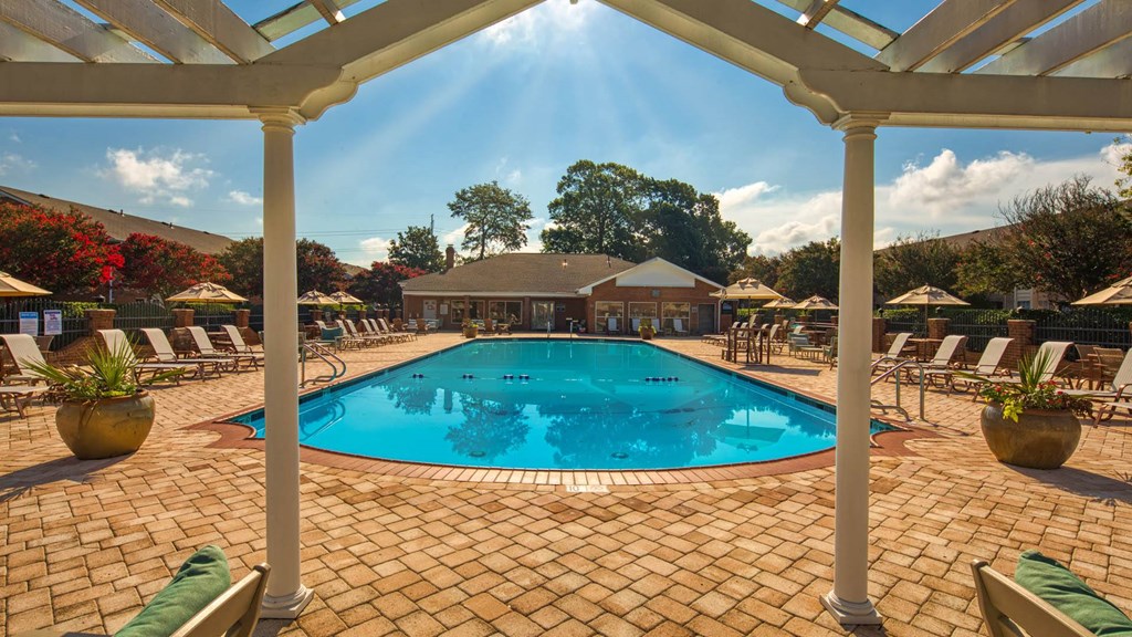 the swimming pool at the resort at governors residence