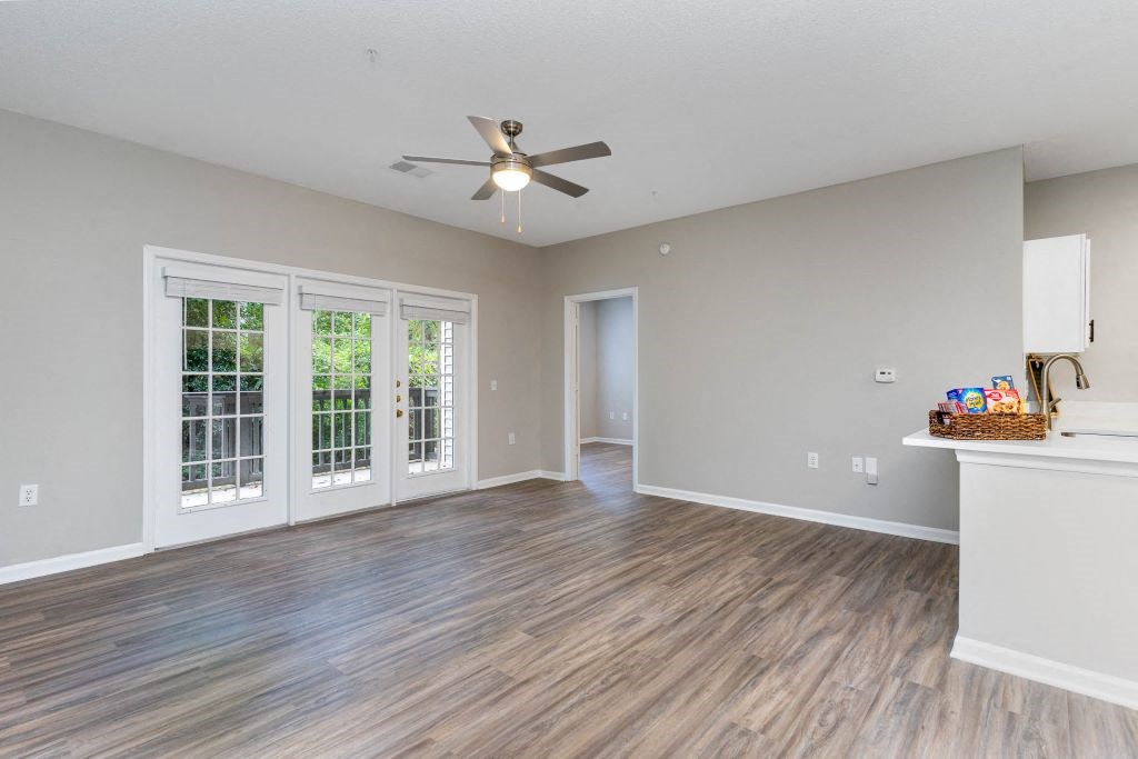 Living area Mill Creek