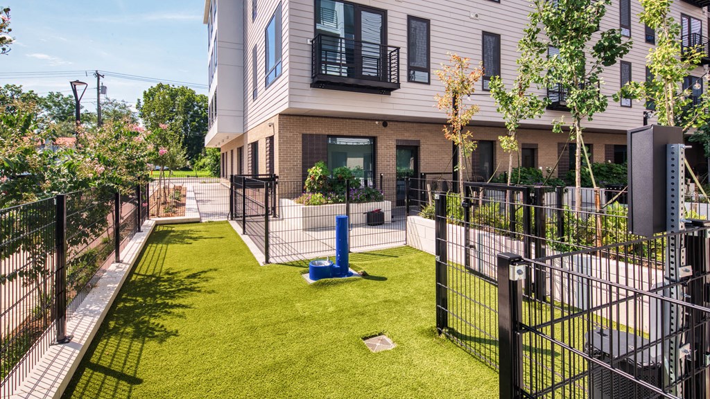 10 & Dairy Apartments Dog park