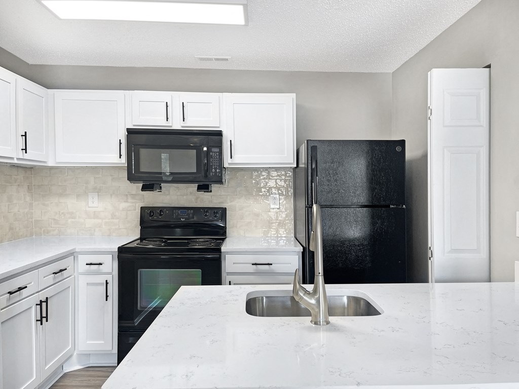 Harris Pond Apartments in Charlotte NC Kitchen