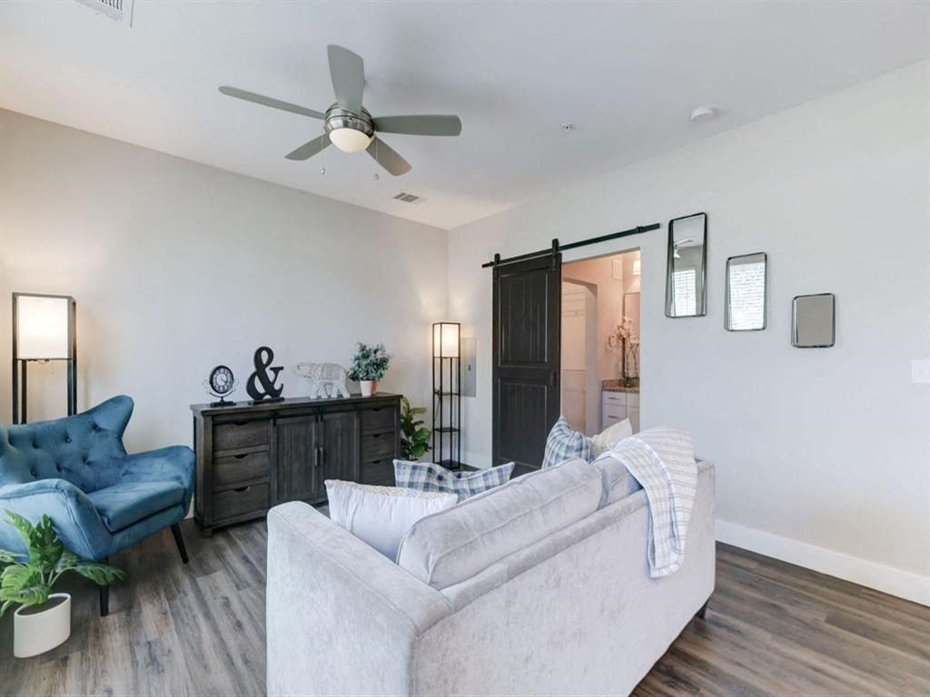 Living Room The Delaneaux Apatments New Orleans LA