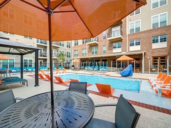 The Delaneaux Apartments Pool in New Orleans LA - Photo Gallery 5
