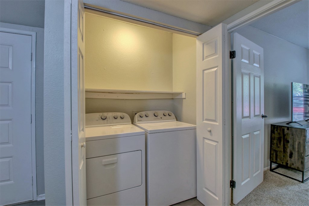 Muse Apartments in Little Rock AR washer