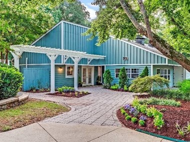 Lynnwood Park Clubhouse
