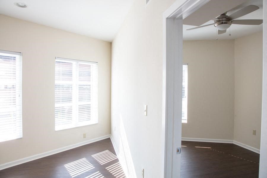 Gramercy Row Apartments Roanoke VA window