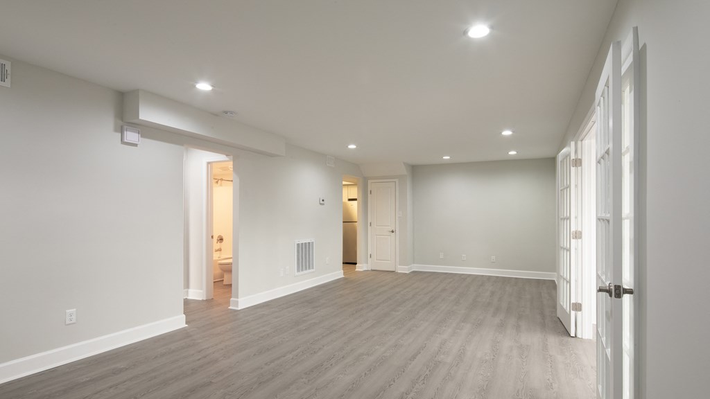 The Peyton Prime Living Room at Holly Point in Chesapeake