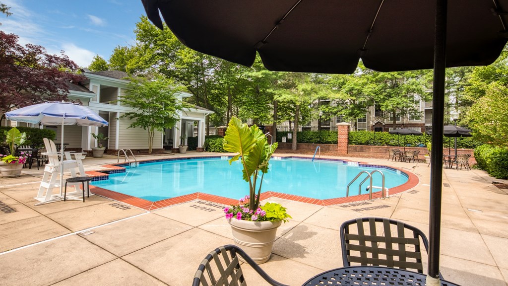 Beautiful pool setting at Beacon Place Apartments, Gaithersburg