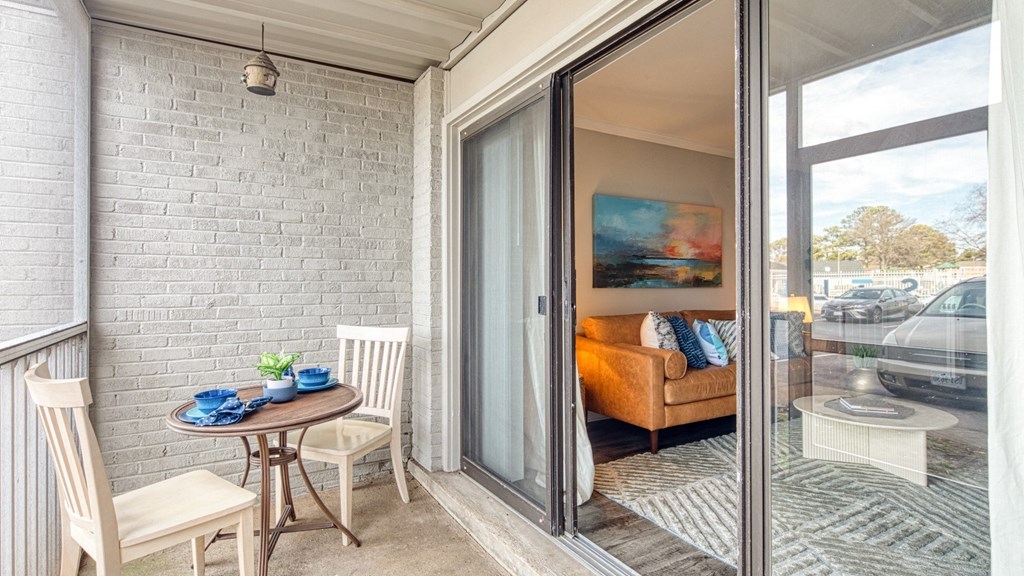 Balcony Coastline Apartments in Virginia Beach VA