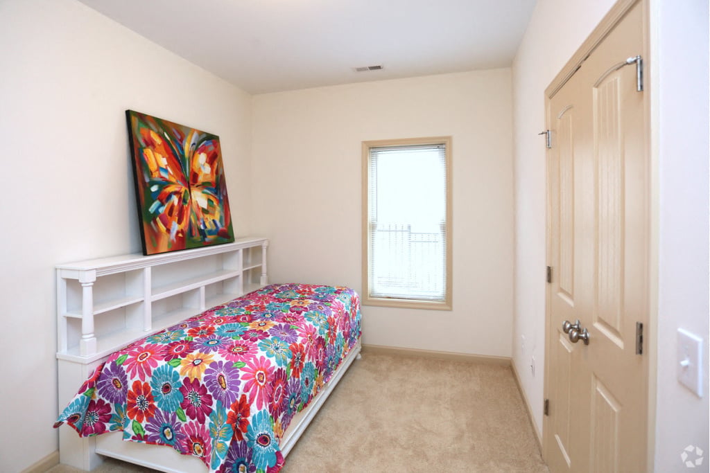 Second bedroom gardens on timberlake apartments