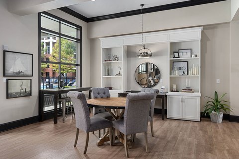 Dining Room at Strathmoor Apartments , Dublin, Ohio