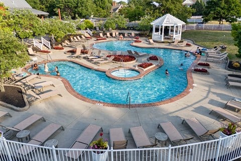 a view of the pool at the resort at Orleans Apartments, Ohio