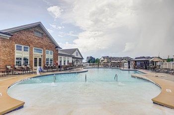 The Villages at Olde Towne pool The Villages at Olde Towne pool - Photo Gallery 3