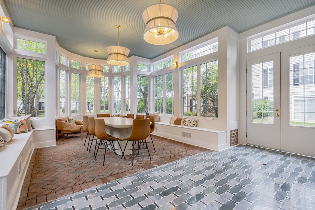 Clubhouse Dining at Times Square, Dublin, Ohio