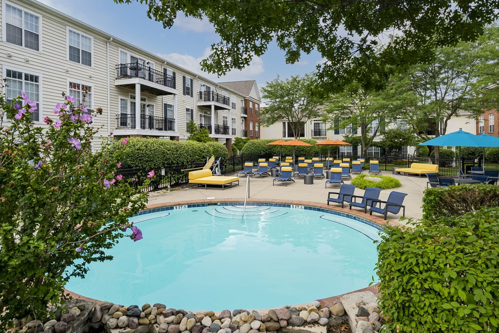 Sparkling Pool at Times Square, Dublin, Ohio