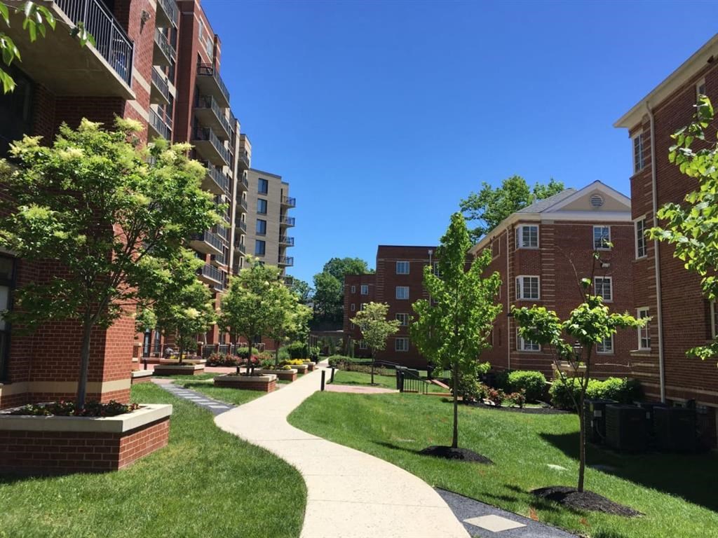 Woodbury Park Apartments Exterior