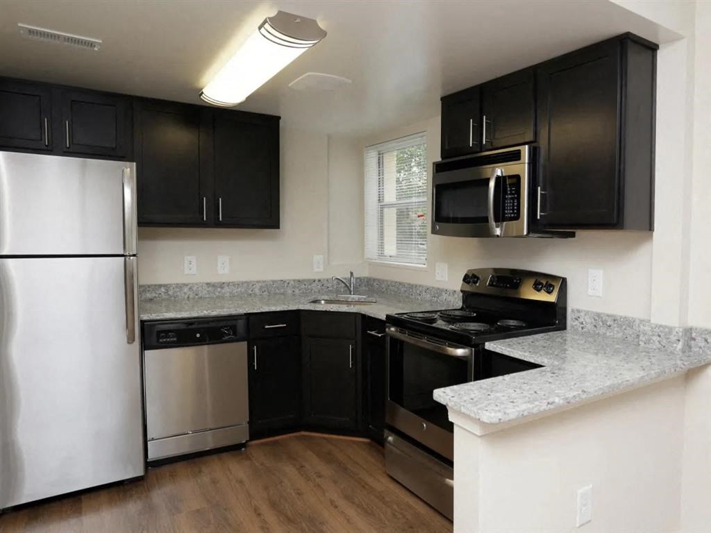 Woodbury Park Apartments kitchen