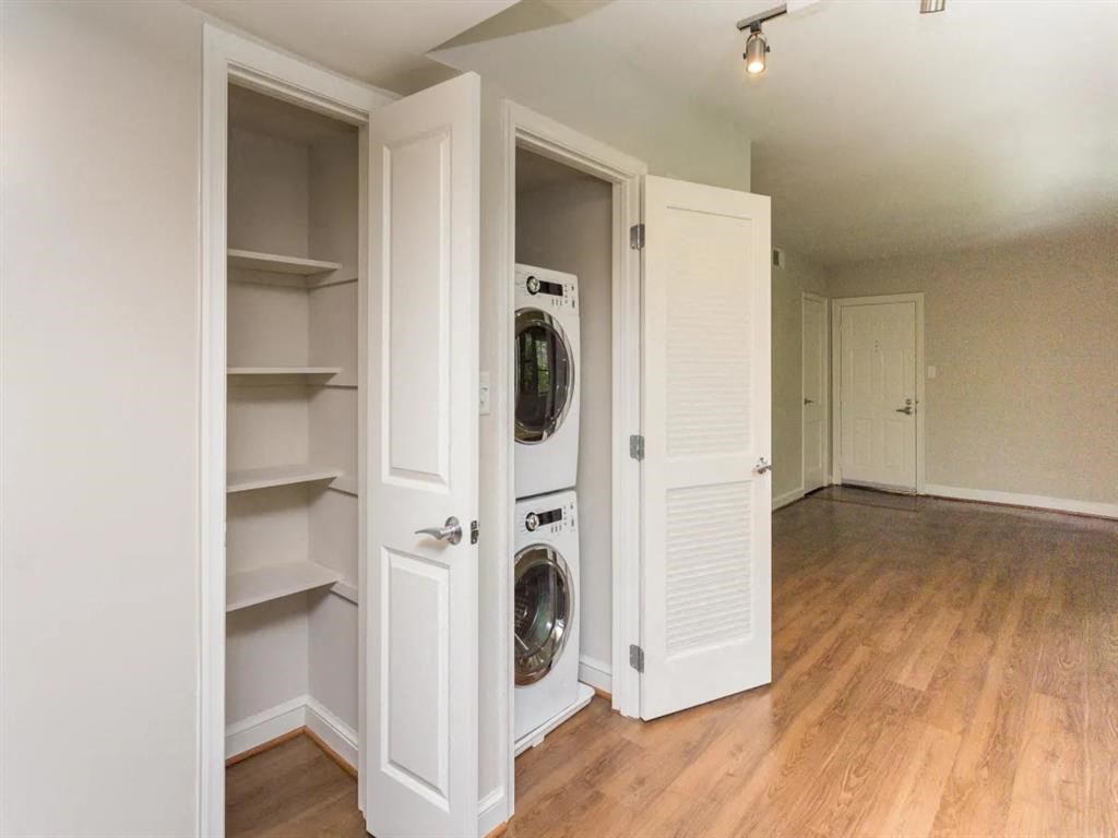 Woodbury Park Apartments laundry 2