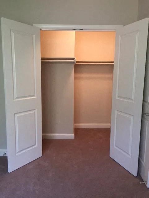 Woodbury Park Apartments closet