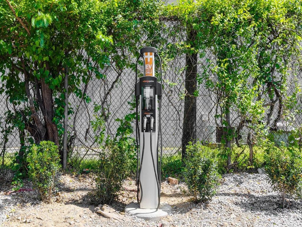 	 New Manchester Flats charger