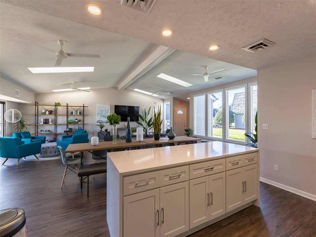 Clubhouse 7 Coastline Apartments in Virginia Beach