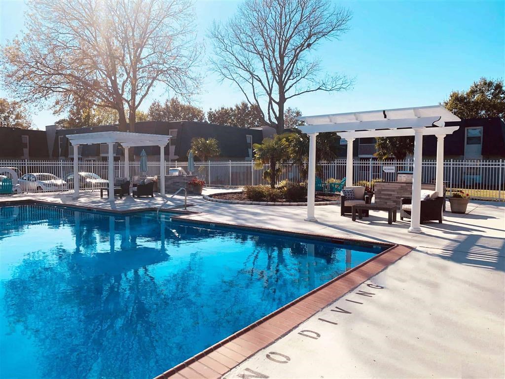 Pool 3 Coastline Apartments in Virginia Beach