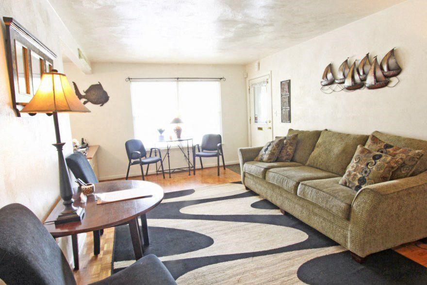 Linkhorn Apartments sofa