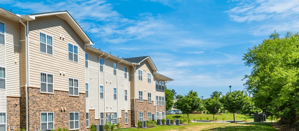 the preserve at ballantyne commons apartments building exterior