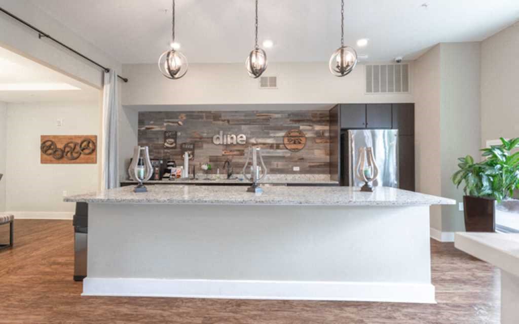 bar Watermark Apartments Clubhouse