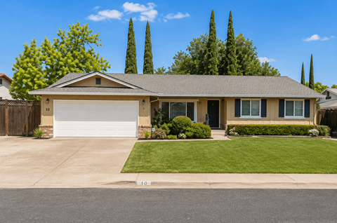 10 Castlewood Drive 4 Beds Apartment for Rent