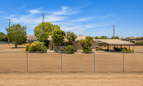 4192 Live Oak Ave 4 Beds Apartment for Rent