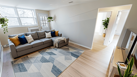 633 Windsor St. 4 Beds Apartment for Rent