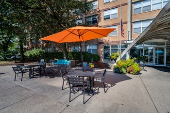425 DAYTON TOWERS DRIVE Studio-2 Beds Apartment for Rent - Photo Gallery 6