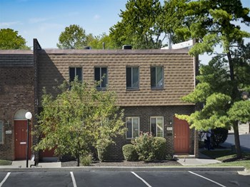 Image for Shadow Hill Apartments and Townhouses I - 4071 Sharon Park Ln