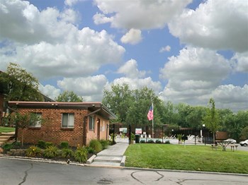 4071 Sharon Park Ln 1-3 Beds Apartment for Rent - Photo Gallery 2