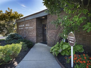 4071 Sharon Park Ln 1-3 Beds Apartment for Rent - Photo Gallery 5